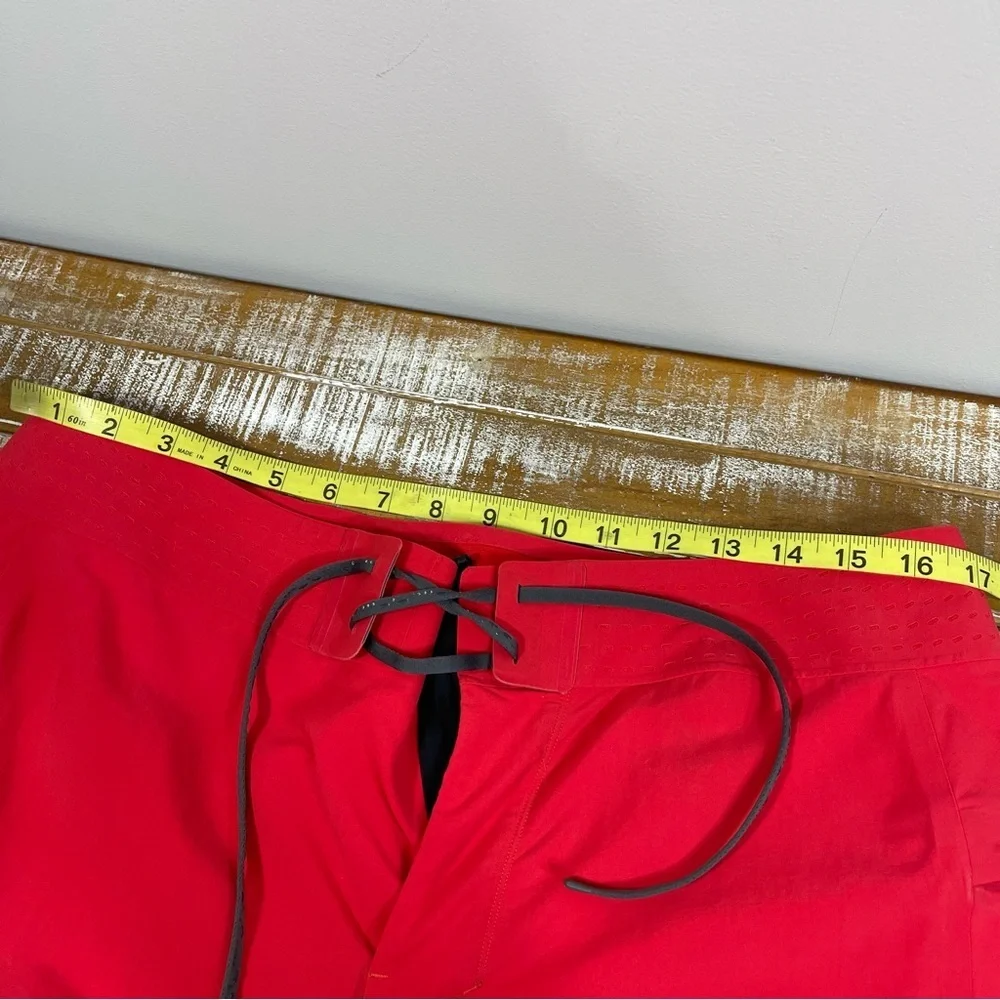 Lululemon Current State Board Short in Deep Red size 34
